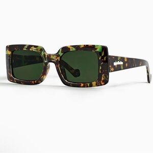 Tortoise Shell Square Sunglasses